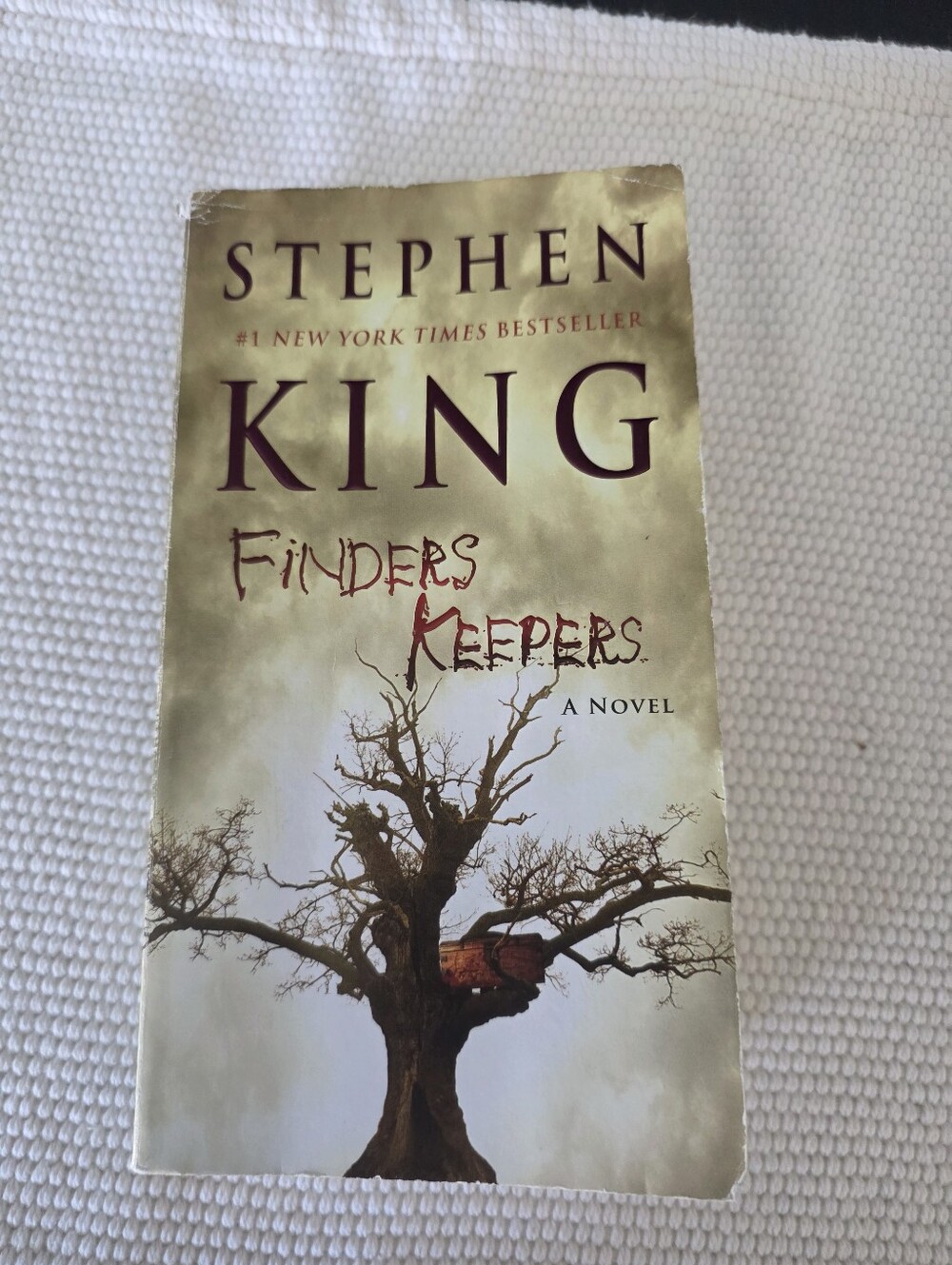 Stephen King Finders Keepers Paperback Book